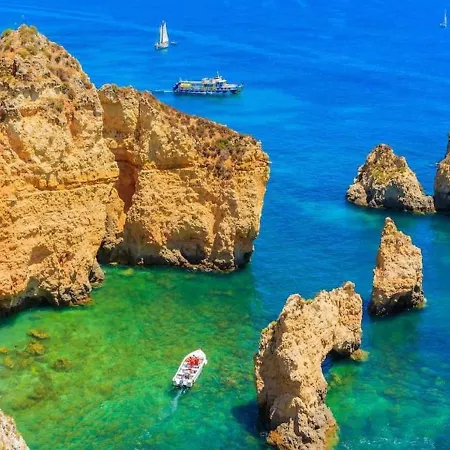 Ocean Whisper Escape * Portimão