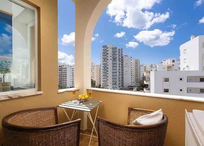 Ocean Whisper Escape Apartamento